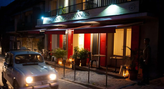 Hotel Maison des Cotonniers, Забронировать Отель Отели Антананариву 3 звезды, рядом с Analakely Market, 3*