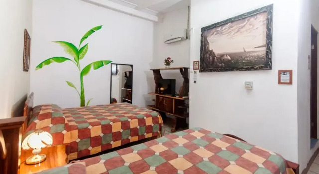 Номер Comfort Cadillac Rock Beach Hotel