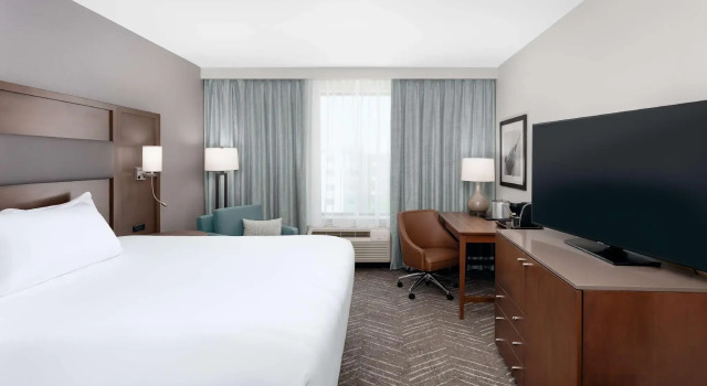 Двухместный люкс с 2 комнатами DoubleTree by Hilton Charleston Mount Pleasant