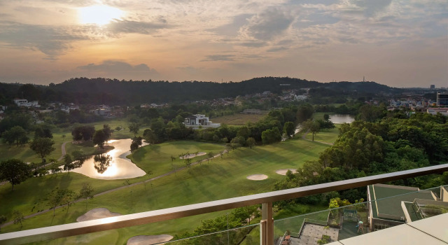 Люкс с видом на поле для гольфа Radisson Golf & Convention Center Batam
