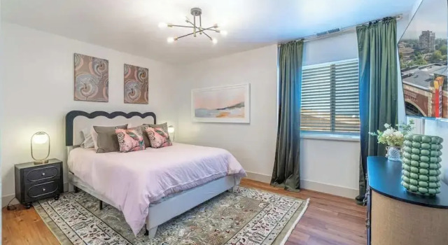 Коттедж The Deco Retreat - UNR - Pet Friendly