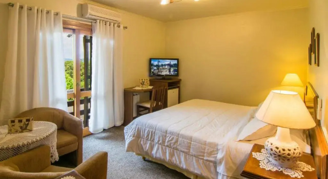 Двухместный номер Deluxe с балконом Hotel Azaleia