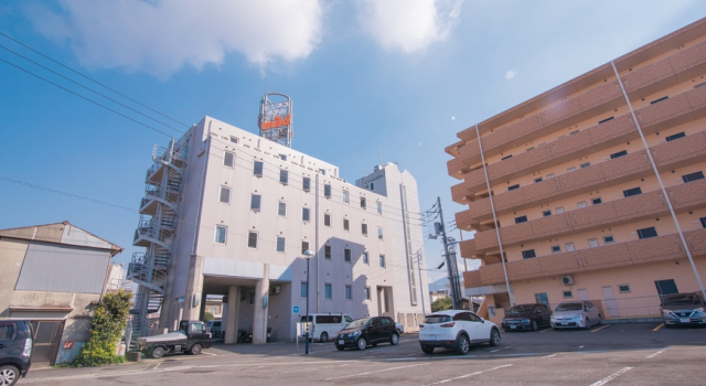 Business Hotel Mild, Rezervovat Hotel Hotely v Shikokuchuo s parkováním, Parkování