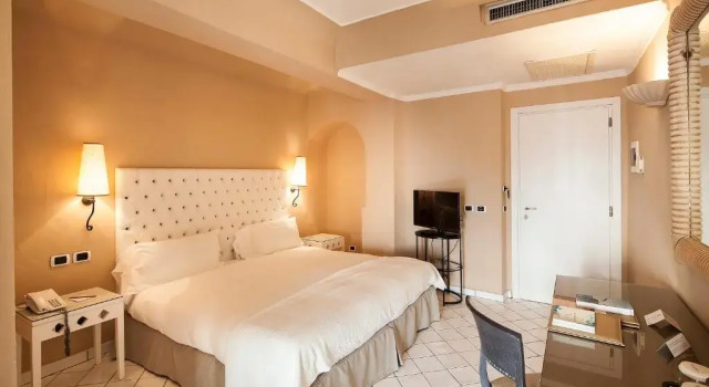 Двухместный номер Comfort Therasia Resort Sea and SPA - The Leading Hotels of the World