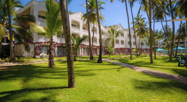 Sarova Whitesands Beach Resort Spa 4, Забронировать Курортный отель Отели Момбасы 3 звезды, рядом с Nakumatt Cinemax, 3*