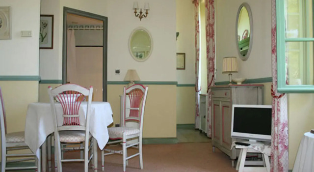 Tasteful apartment in Montbrun les Bains with terrace, Забронировать Апартаменты/квартира Монбрен-ле-Бен Drôme Provençale, рядом с Valvital - Montbrun-les-Bains Thermal Baths