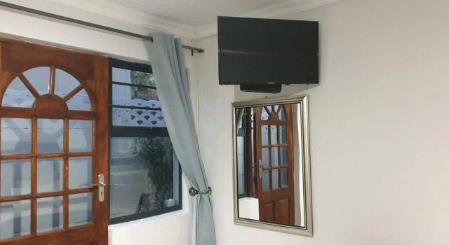Emmaus Single Room