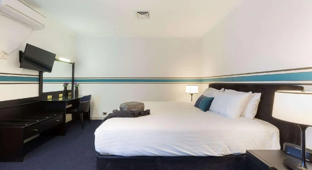 Двухместный люкс Ramada by Wyndham Diplomat Canberra