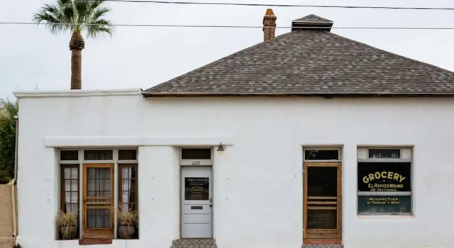 Коттедж Historic Adobe 3br Home in Downtown El Presidio