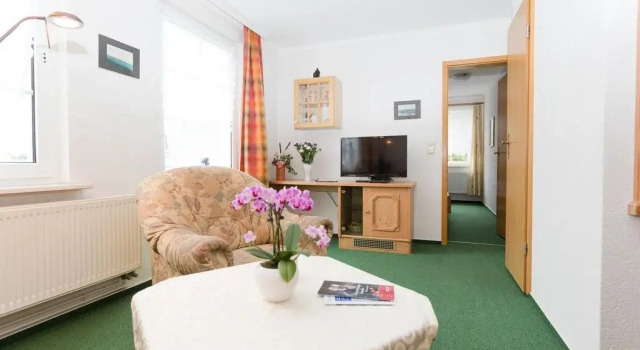Haus Strandeck Zingst, Забронировать Отель Отели Цингст 3 звезды, рядом с Zingst Pier, 3*
