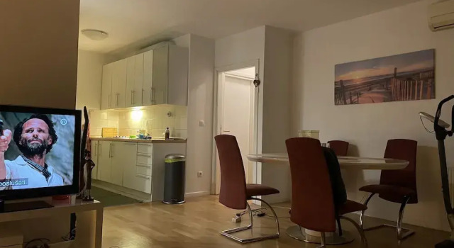 Large Modern 75m2 Flat and Free Parking