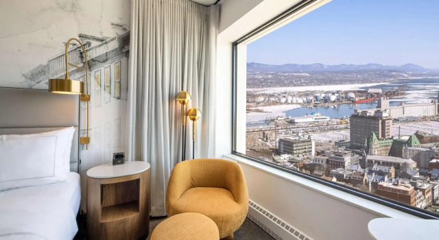 Двухместный номер Executive с видом на реку Hilton Quebec