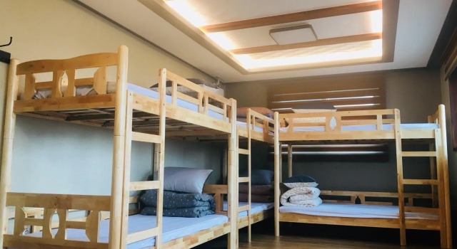 TreehouseUnseo GuestHouse, Prenota Hotel Hotel a Gyeonggi-do con parcheggio, Parcheggio