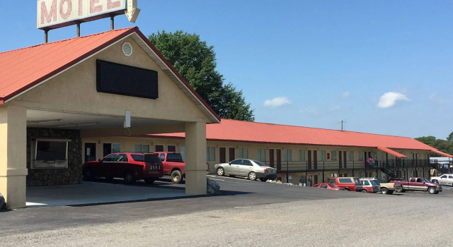 McCaig Motel, Buchen Sie Motel Lincoln Alabama