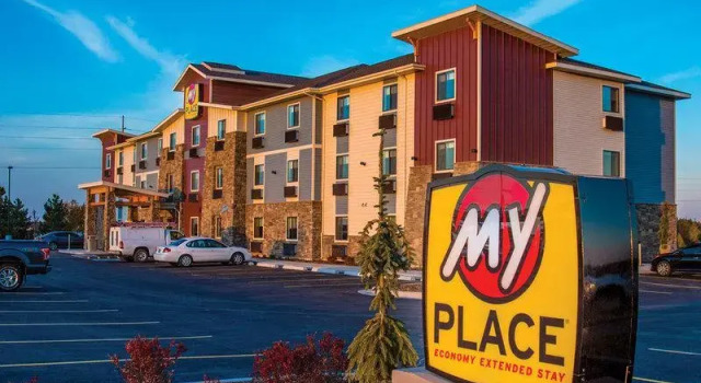 Кровать в общем номере My Place Hotel Twin Falls ID