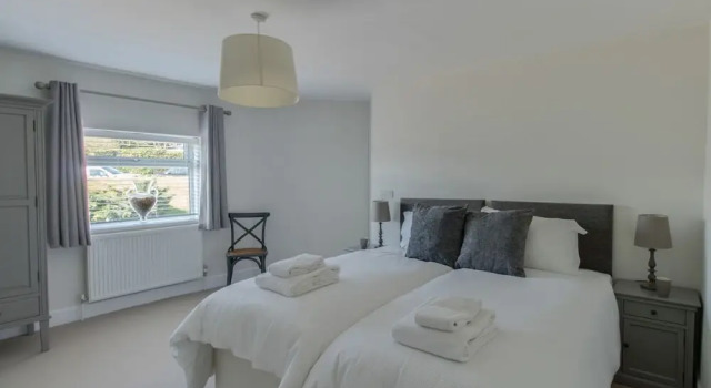 Cove Lodge