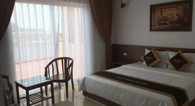 Southern Hotel, Забронировать Отель Отели Халонг с парковкой, Парковка