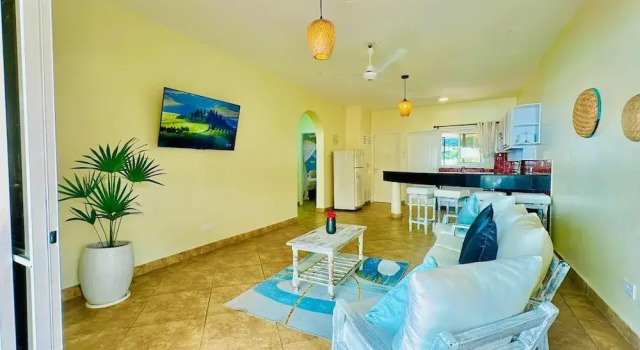 Bamburi Beach Villa, Забронировать Вилла Бамбури Момбаса, рядом с KWS Head Office for Mombasa Marine Park