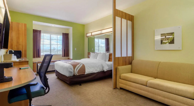 Люкс Quality Inn & Suites Lehigh Acres Fort Myers