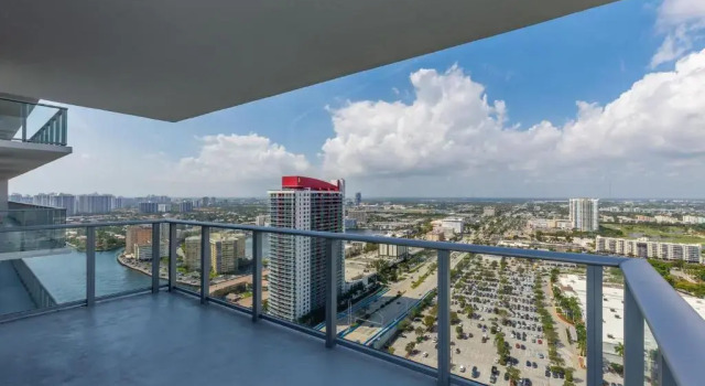 Апартаменты с 2 комнатами с видом на город Amazing Apartments at H Beach House