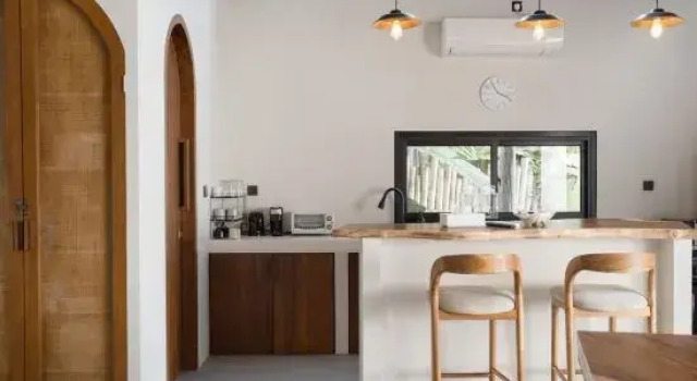 Villa Floravita by BaliSuperHost, Book Villa Businesshoteller i Pecatu, 4* 5*