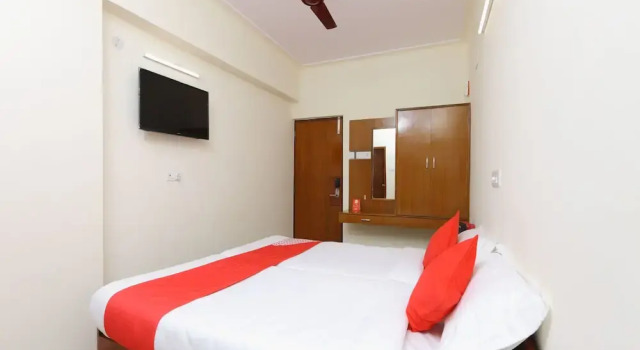 OYO 11433 Kishore Inn, Забронировать Отель Отели штата Тамилнада с завтраком, Завтраки