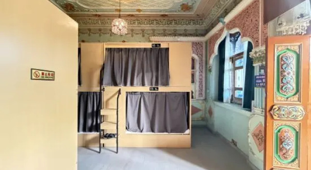 Кровать в общем номере (женский номер) 123 youth hostel