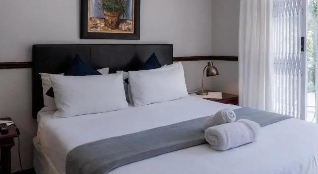 Двухместный номер Standard с видом на бассейн Park Living Guesthouse