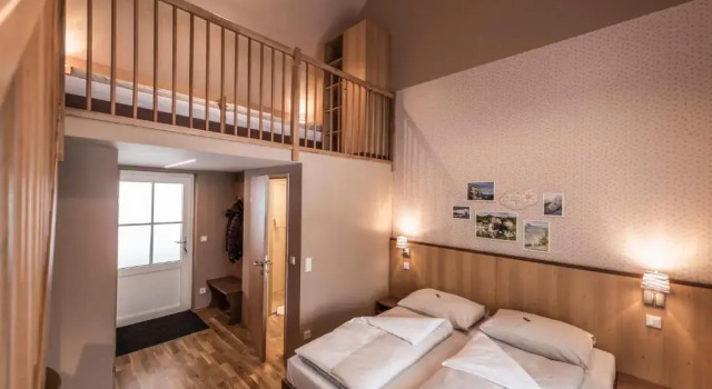 Четырёхместный номер Comfort JUFA Hotel Grundlsee