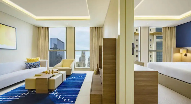 Люкс с 2 комнатами с видом на город voco Doha West Bay Suites by IHG