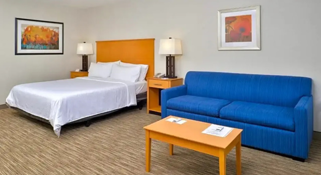 Номер Deluxe Holiday Inn Express Stockton Southeast by IHG