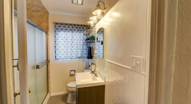 Коттедж 3bdmid-century Modernhot Tub, Grill, Close to DT