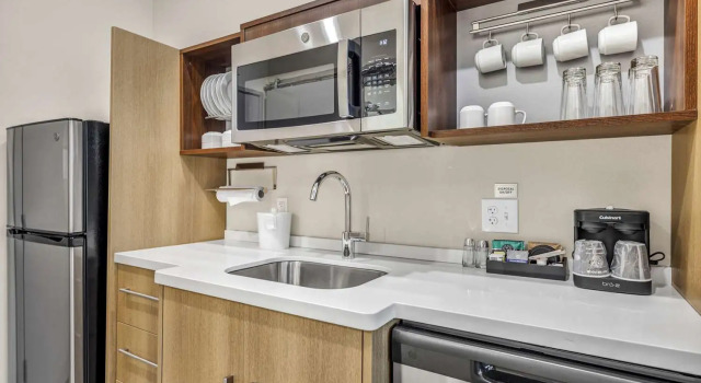 Четырёхместный люкс Home2 Suites by Hilton Raleigh West Lenovo Center