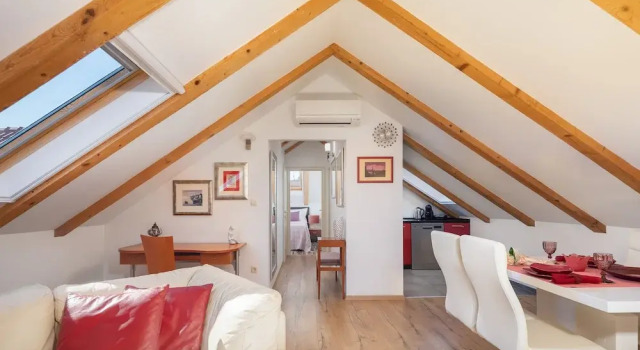 Апартаменты Comfort Romantic apartment in the attic