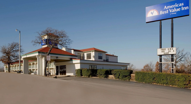 Americas Best Value Inn Bowie, Забронировать Отель Отели Боуи с парковкой, Парковка