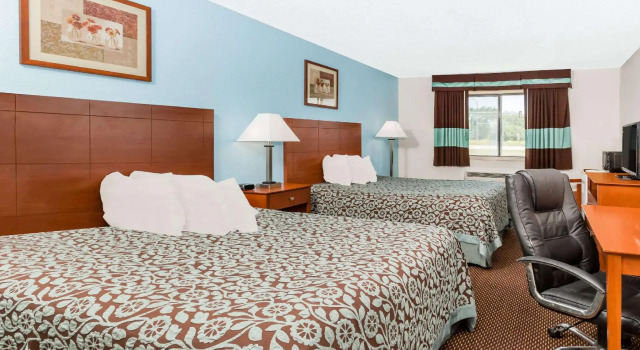 Четырёхместный номер Standard Days Inn by Wyndham Ankeny - Des Moines