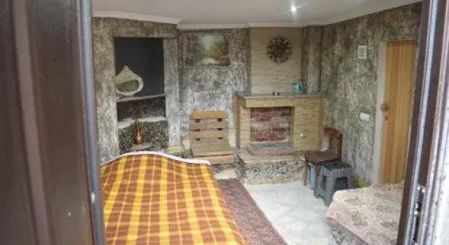 Mari Qushashvili Guest House, Rezerwuj Pensjonat Hotele w Mtkheta-Mtianeti z parkingiem, Parking