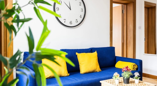 2 Bedroom Charming Magnificent Flat, Varaa Huoneisto Asunnot kohteessa Merseyside, Huoneisto