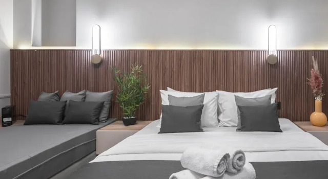 Трёхместный номер Standard с балконом Esther Suites, Nilie Hospitality MGMT