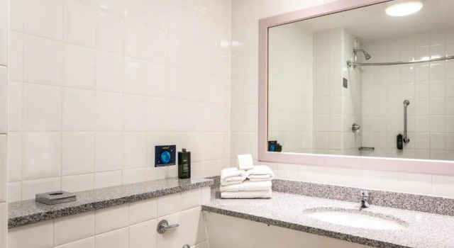 Трёхместный номер Standard Maldron Hotel, Oranmore Galway