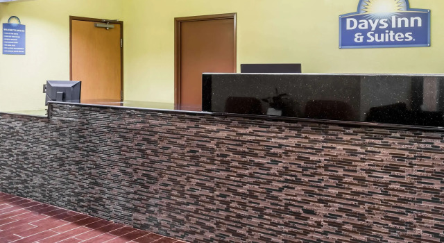 Days Inn and Suites Casey, Book Hotel Casey Illinois