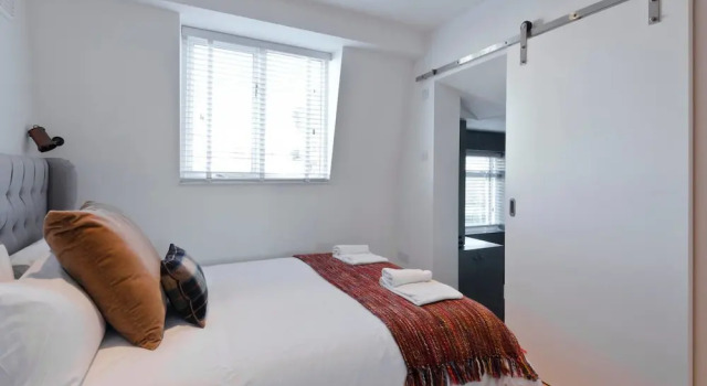 Modern 2bed in Brook Green/ Olympia, Забронировать Отель Отели Лондона 3 звезды, рядом с Выставочный центр Olympia, 3*
