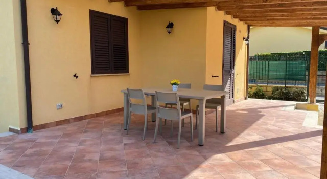 Коттедж с 3 комнатами Residence le Coccinelle vicino a Cefalù