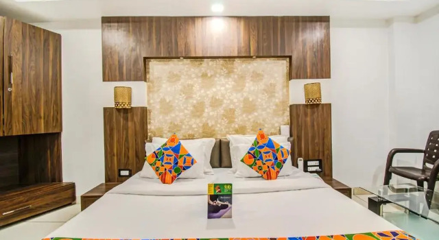 Трёхместный номер Executive FabHotel Rajnandani Residency