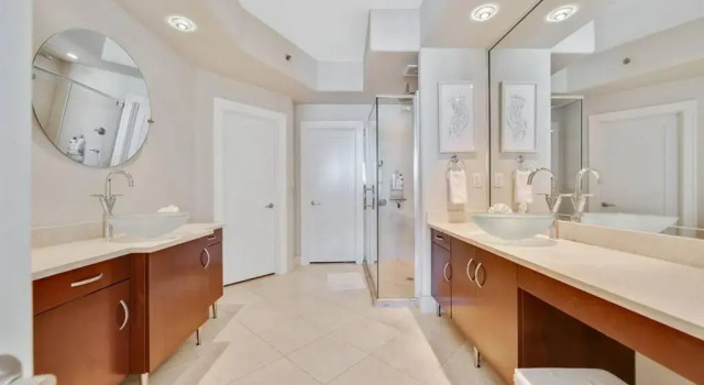 Апартаменты Bella Luna 810-Large Corner Unit with Spectacular Views of Beach & Bay