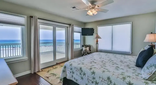Storks Nest 6 Bedroom Holiday Home by Five Star Properties, Забронировать Дом для отпуска Виллы Санта-Роза-Бич, Вилла