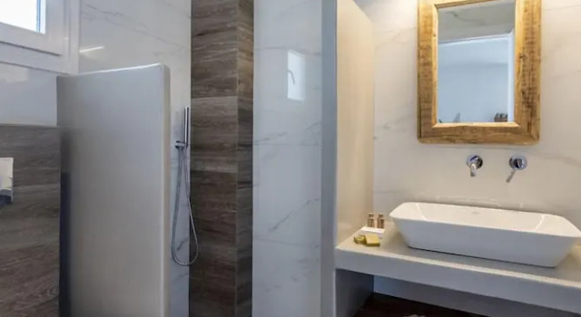 Двухместные апартаменты Deluxe с балконом и с частичным видом на море Drios Luxury Studios