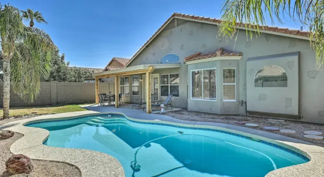 Коттедж Private Pool & Fenced Yard: Phoenix Home
