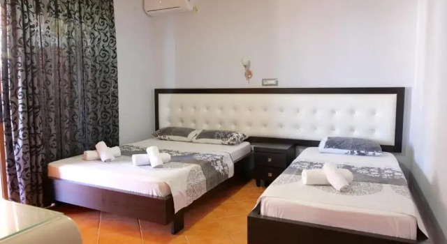 Апартаменты с балконом и с видом на море Villa Crystal