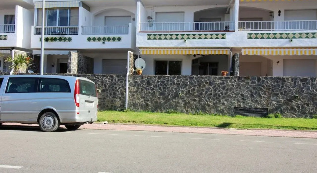 2 bedroom apartment within walking distance to the beach